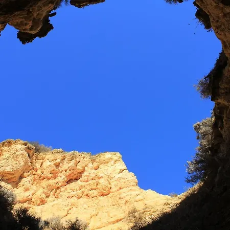 לינה וארוחת בוקר Monte Da Saudade *